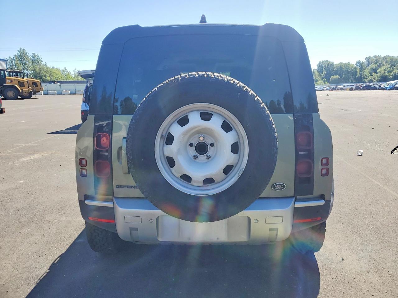 2021 Land Rover Defender 110 - Фото 6