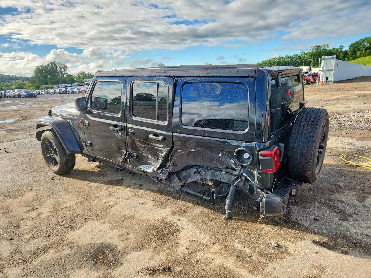 2021 Jeep Wrangler Unlimited Sahara - Фото 2