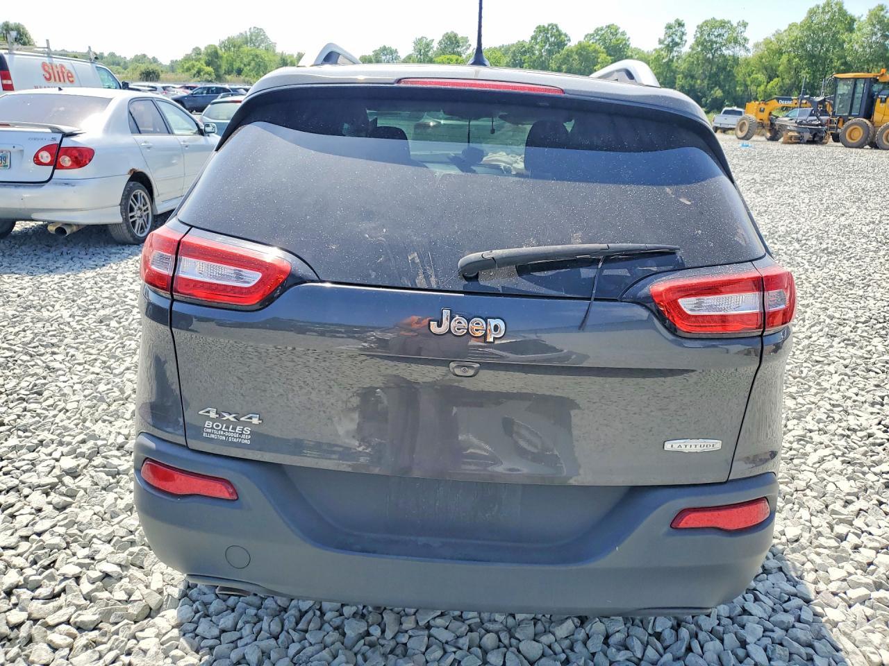 2015 Jeep Cherokee Latitude - Image 6