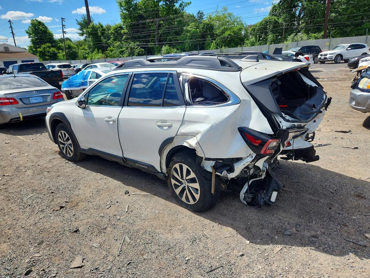2024 Subaru Outback Premium - Image 2