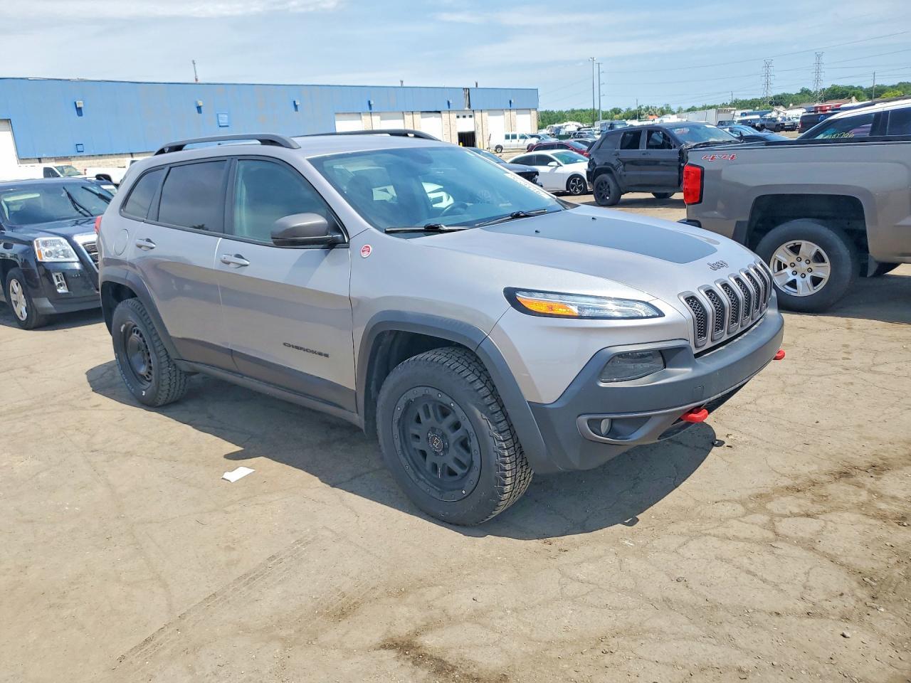 2018 Jeep Cherokee Trailhawk - Image 4