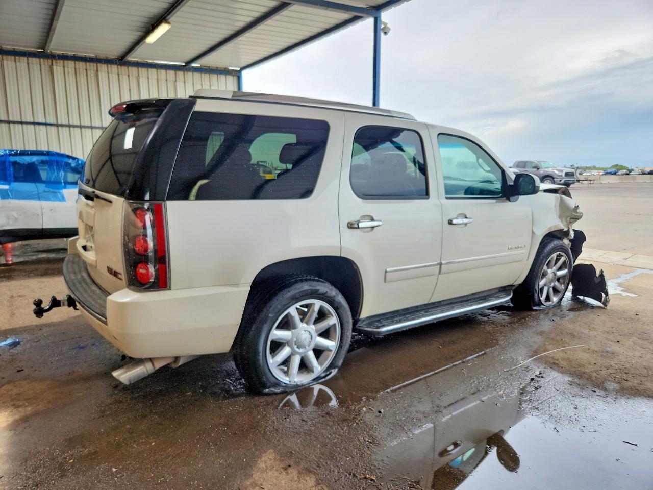 2010 GMC Yukon Denali - Фото 3