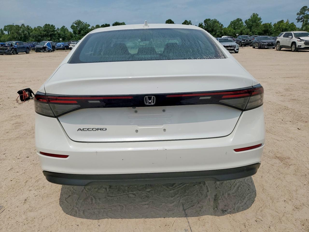 2025 Honda Accord Lx - Фото 6