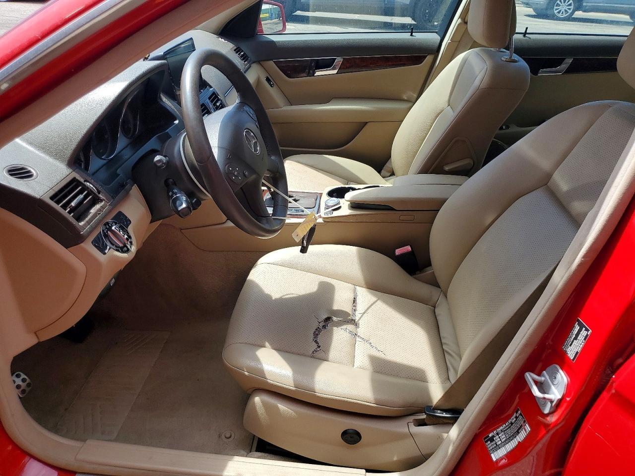 2010 Mercedes-Benz C 300 4Matic - Фото 7