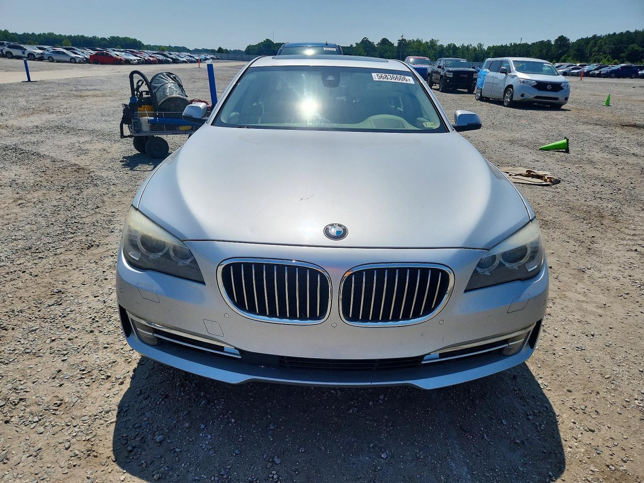 2013 BMW 750 Li - Image 5