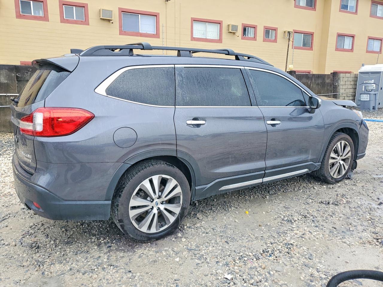 2022 Subaru Ascent Touring - Image 3