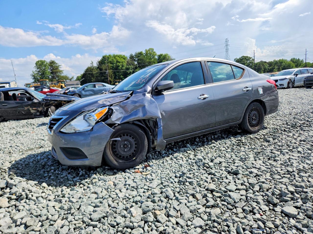 2018 Nissan Versa Sv