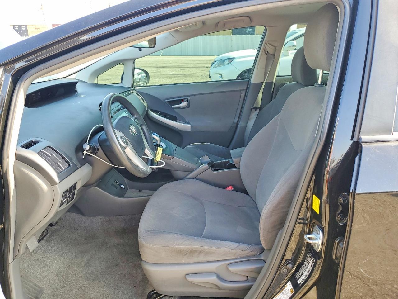 2011 Toyota Prius Three - Фото 7