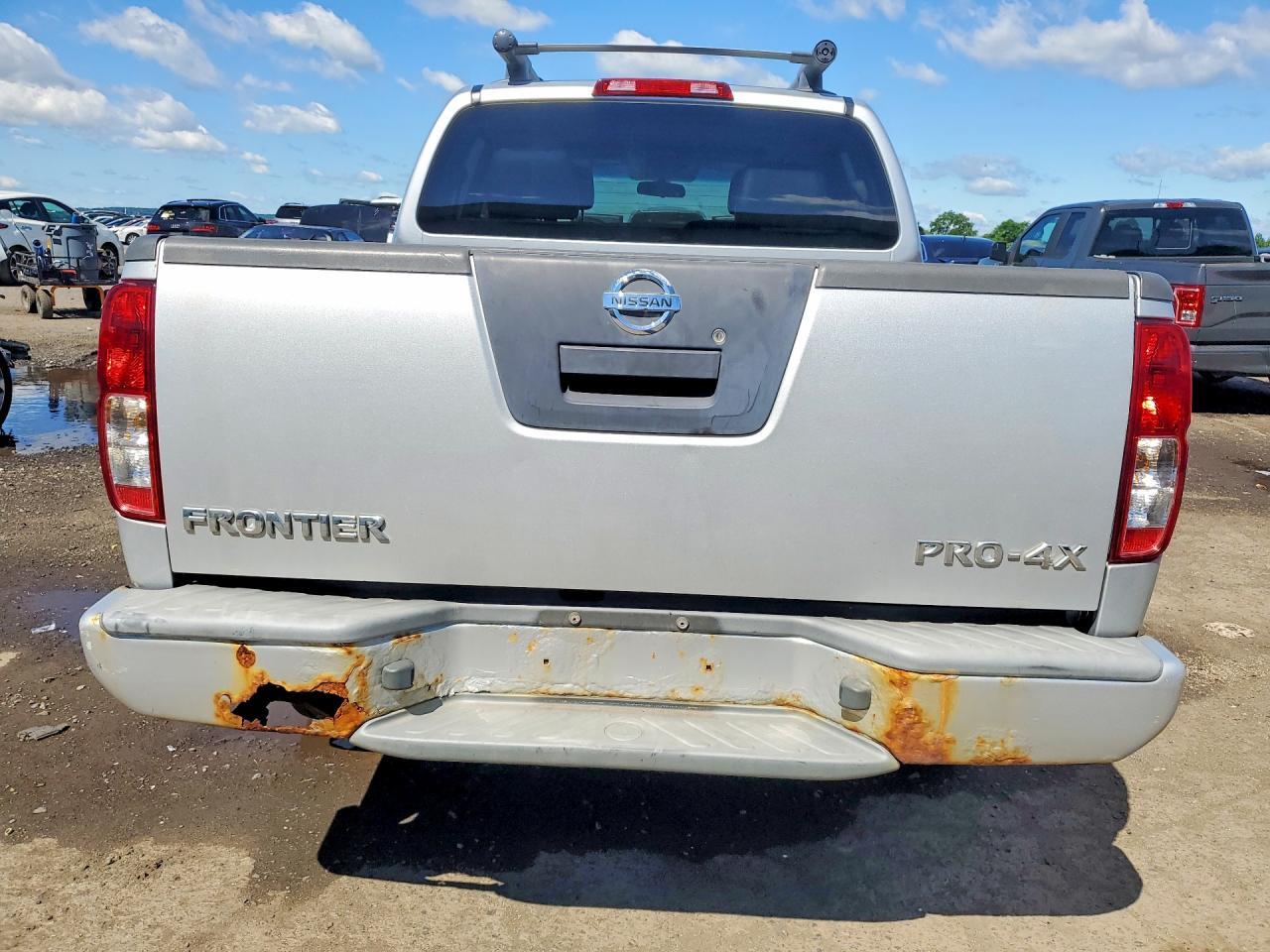 2010 Nissan Frontier Se V6 - Фото 6
