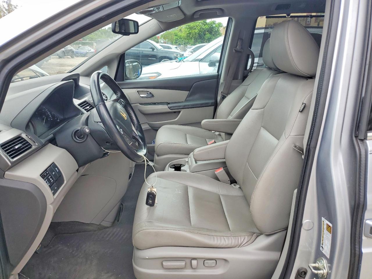 2016 Honda Odyssey Touring - Фото 7
