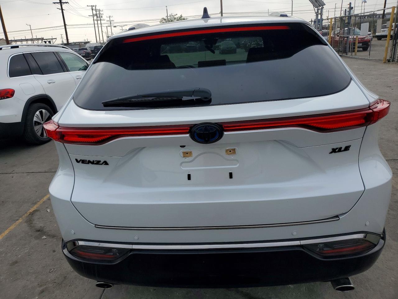 2024 Toyota Venza Nightshade Edition - Image 6