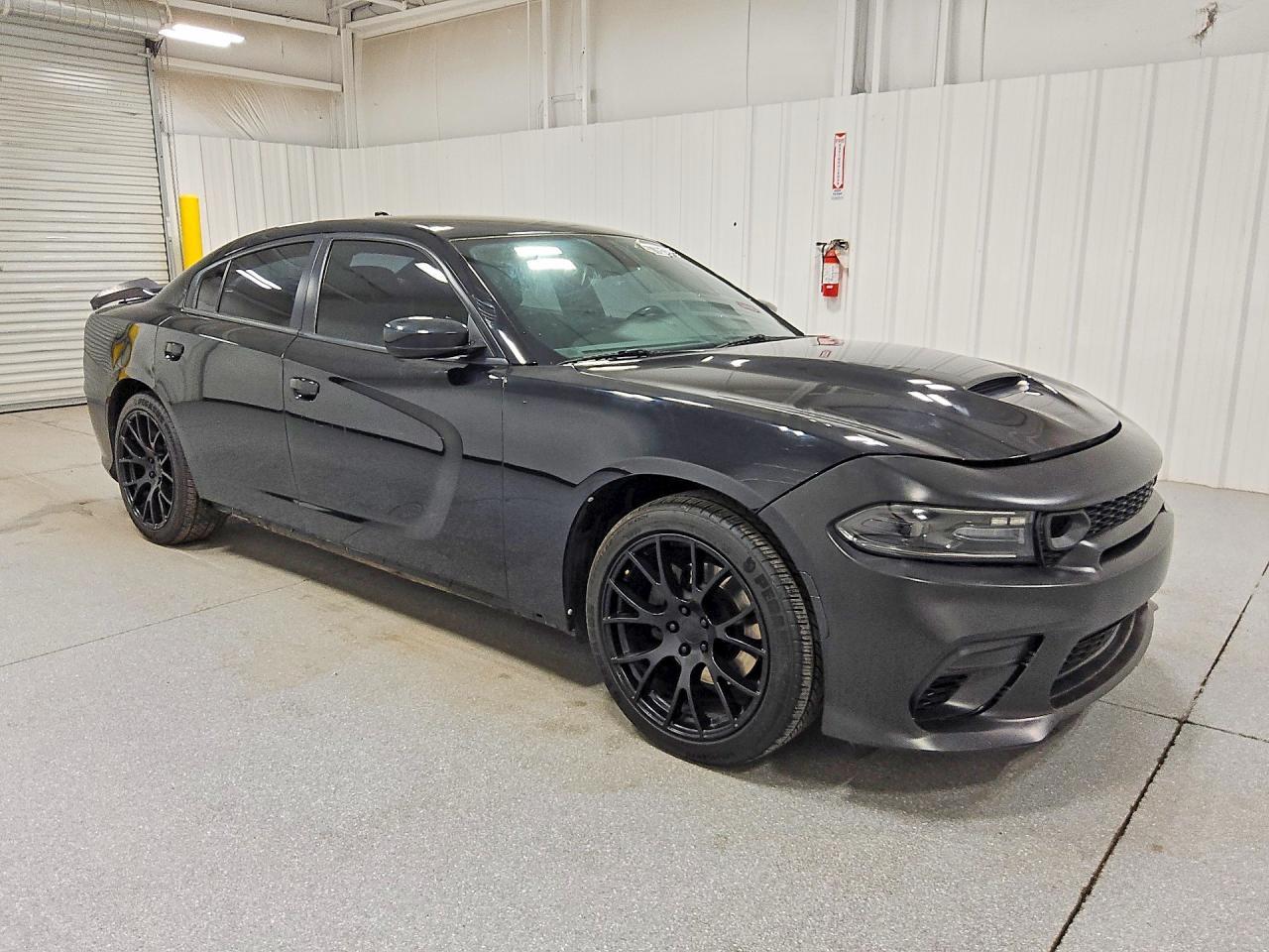 2019 Dodge Charger R - Фото 4