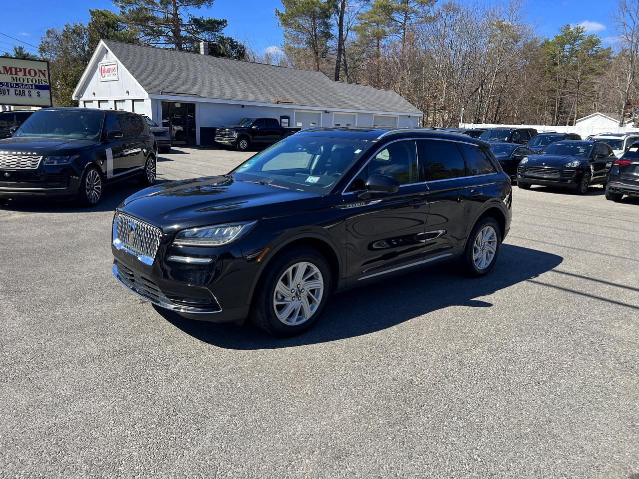 2022 Lincoln Corsair - Image 2