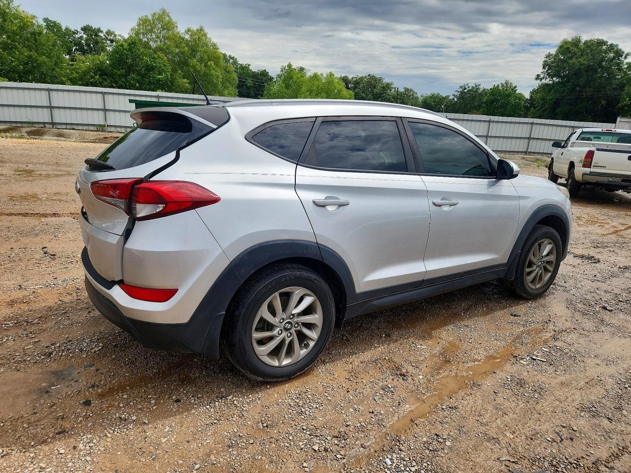2016 Hyundai Tucson Se - Фото 3