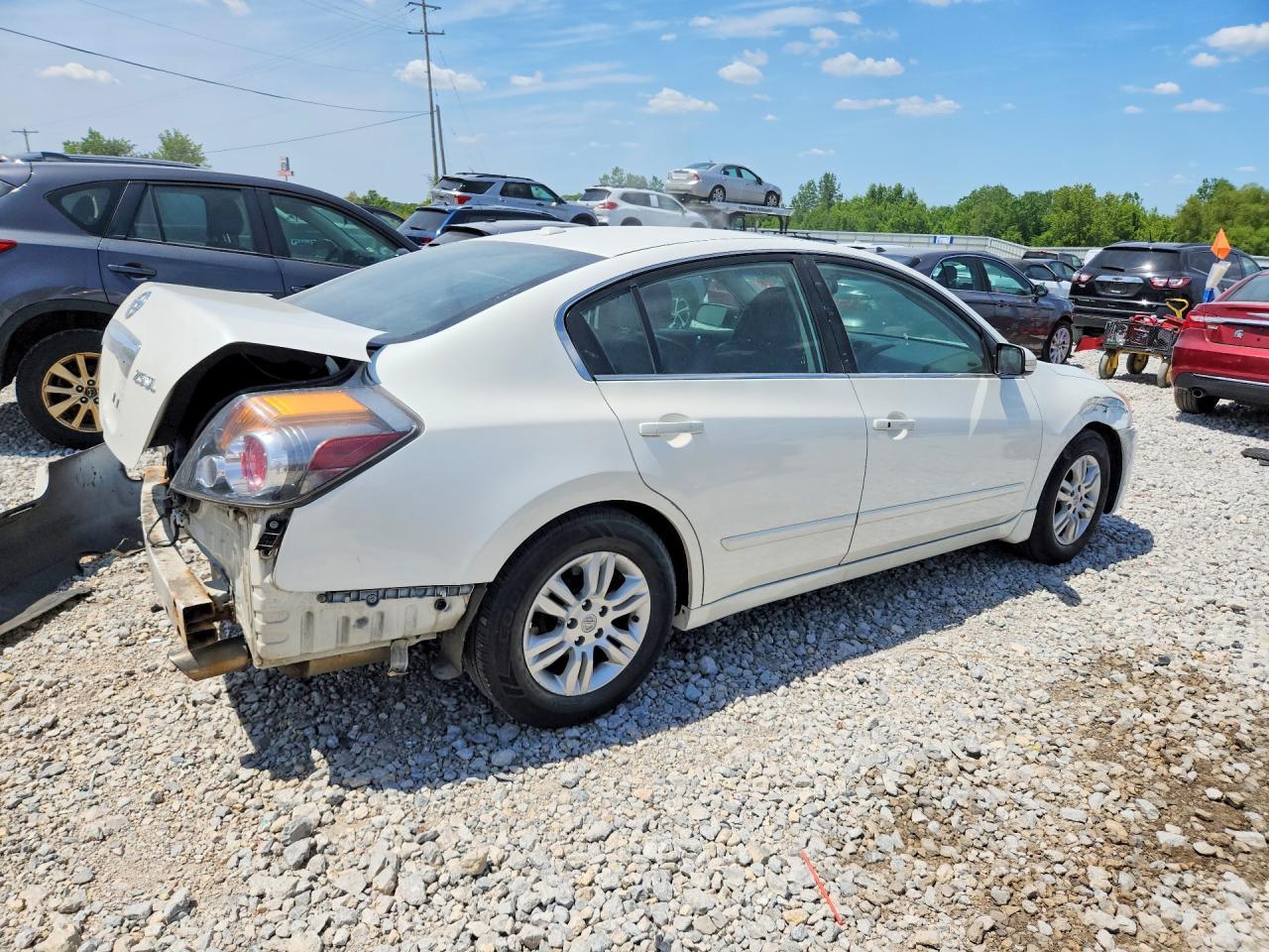 2010 Nissan Altima 2.5 - Фото 3