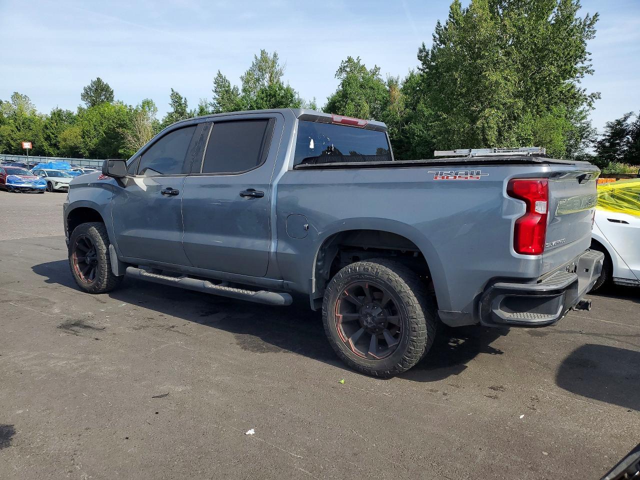 2019 Chevrolet Silverado K1500 Lt Trail Boss - Image 2
