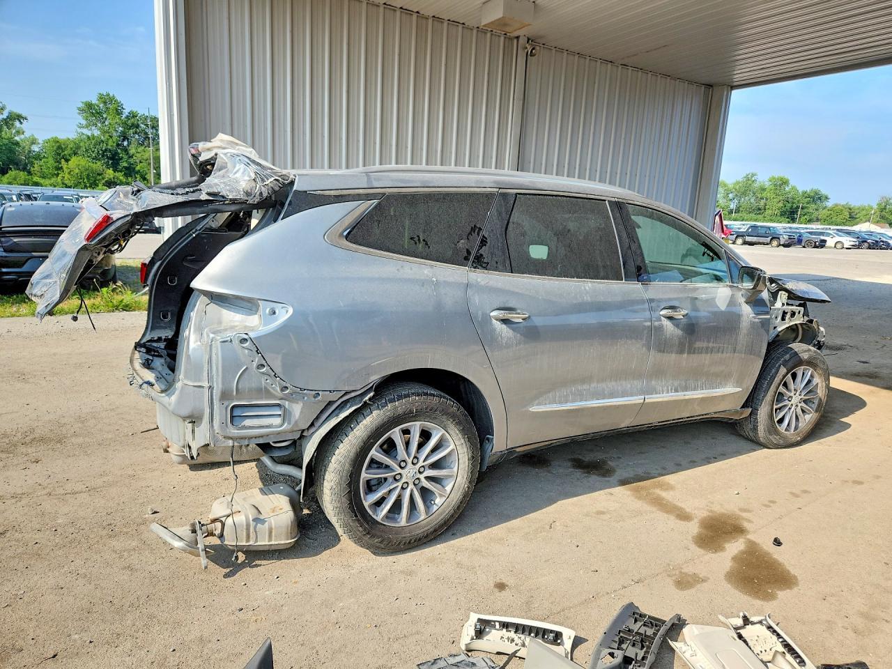 2023 Buick Enclave Essence - Image 3
