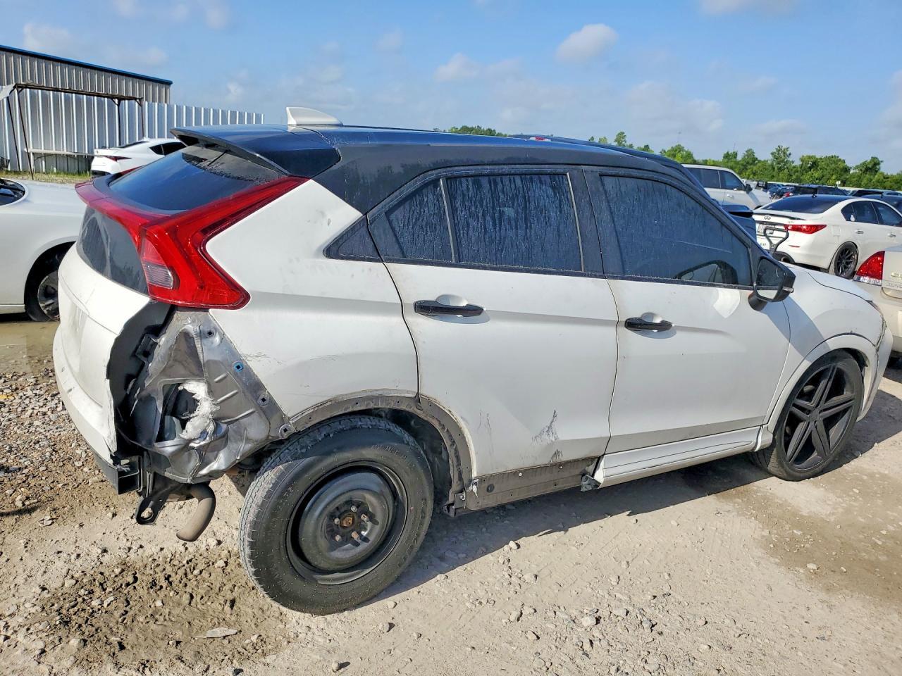 2019 Mitsubishi Eclipse Cross Es - Фото 3