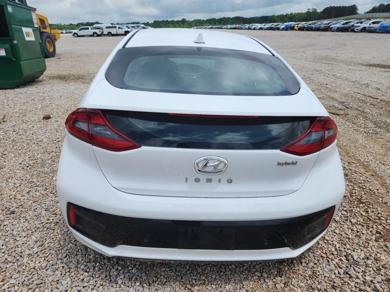 2017 Hyundai Ioniq Limited - Image 6