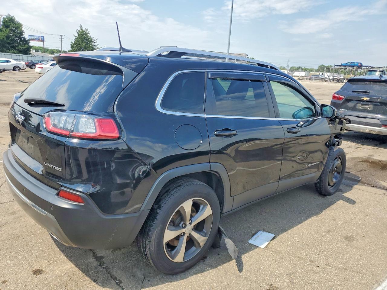 2019 Jeep Cherokee Limited - Image 3