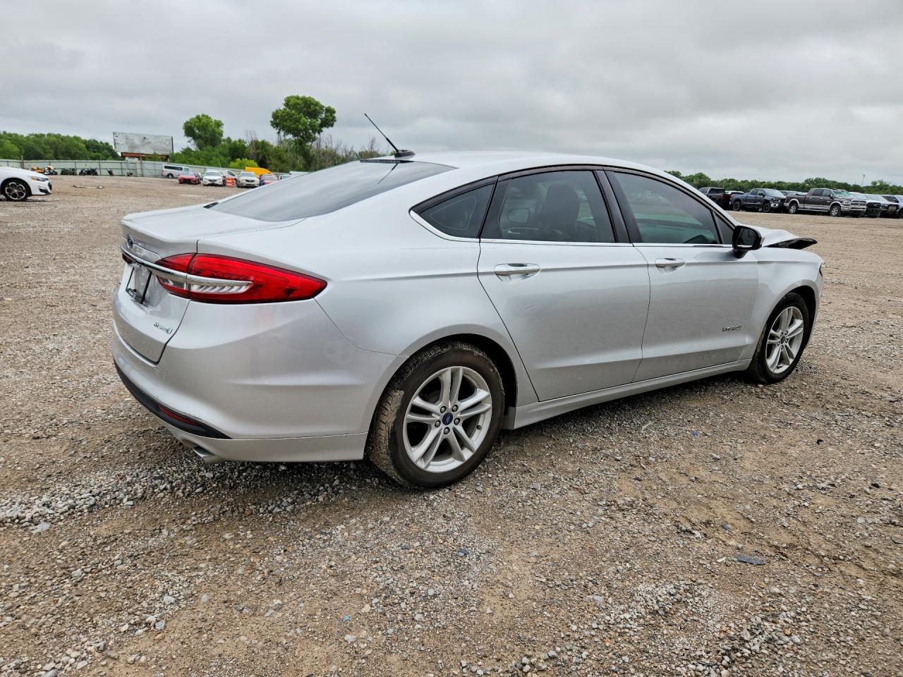 2018 Ford Fusion S Hybrid - Фото 3