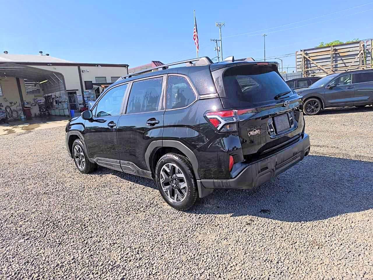 2025 Subaru Forester Premium - Фото 2