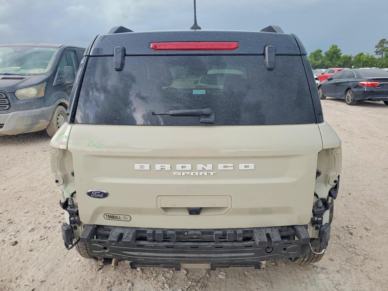 2024 Ford Bronco Sport Outer Banks - Image 6