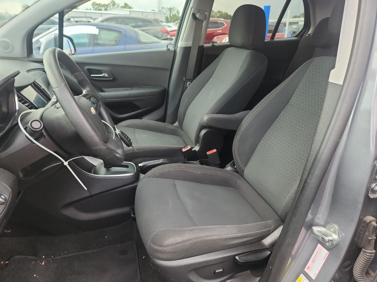 2020 Chevrolet Trax Ls - Image 7