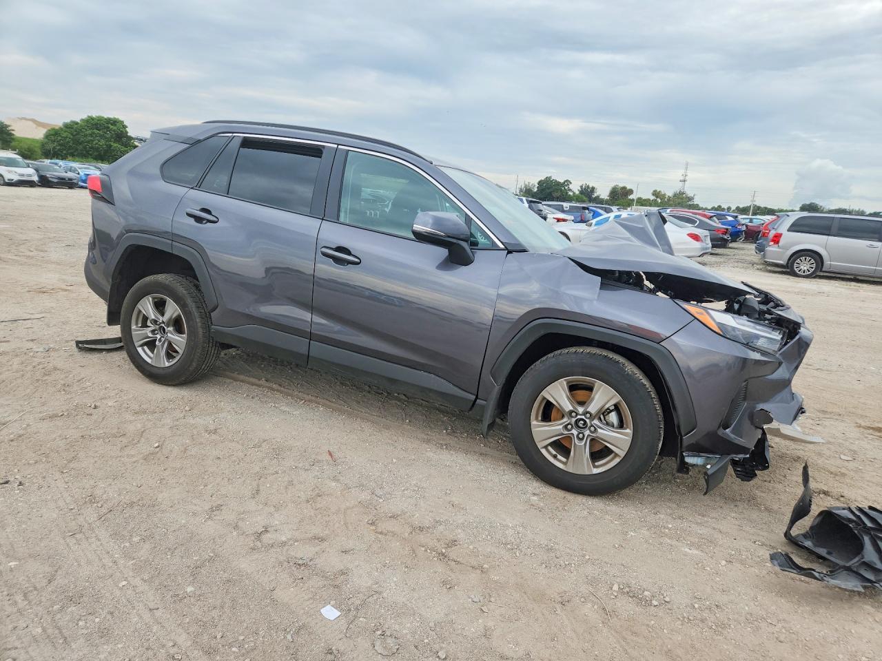 2025 Toyota Rav4 Xle - Image 4