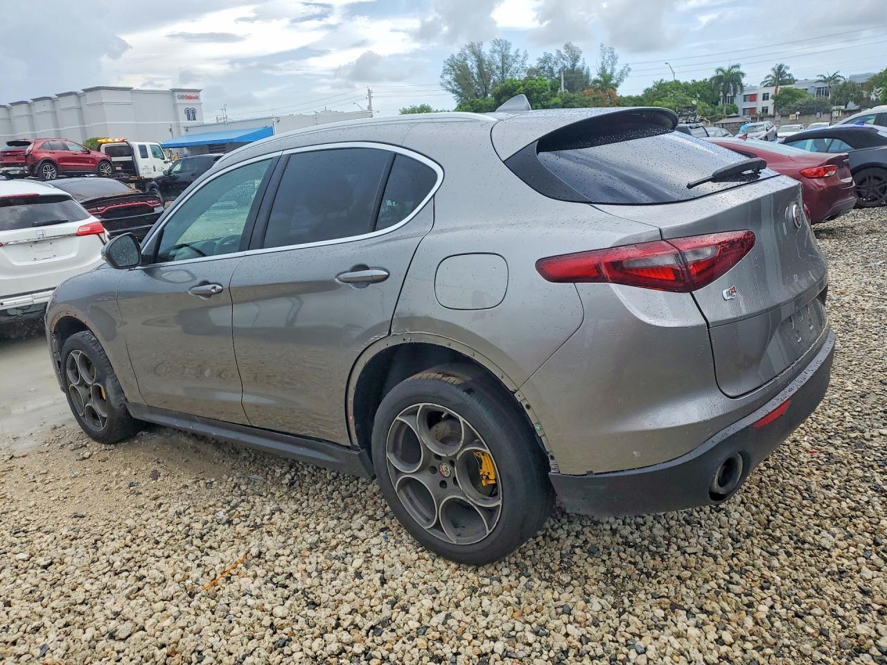 2018 Alfa Romeo Stelvio - Фото 2