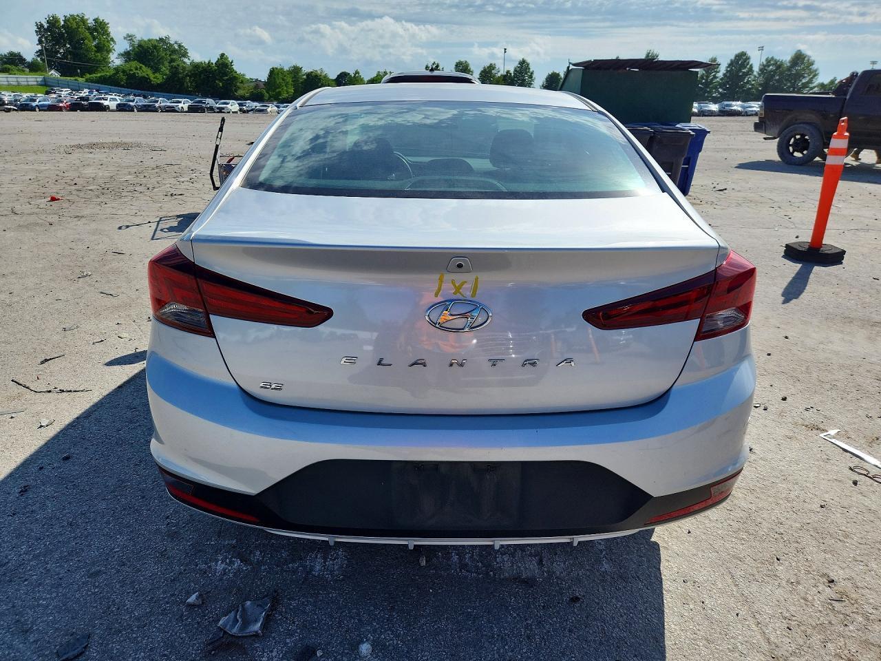 2020 Hyundai Elantra Se - Фото 6