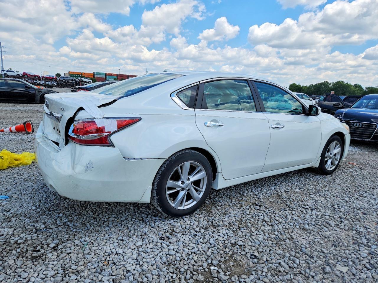 2014 Nissan Altima 2.5 - Фото 3