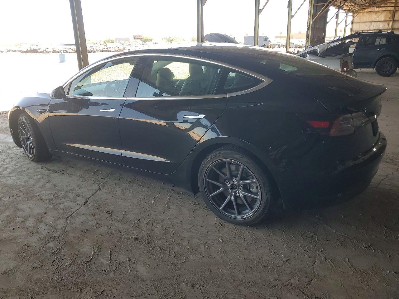 2019 Tesla Model 3 - Фото 2