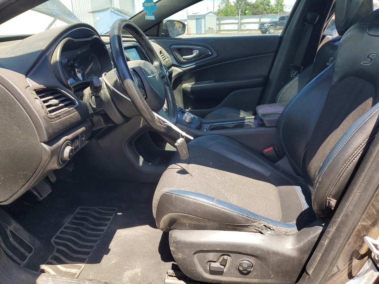 2016 Chrysler 200 S - Фото 7