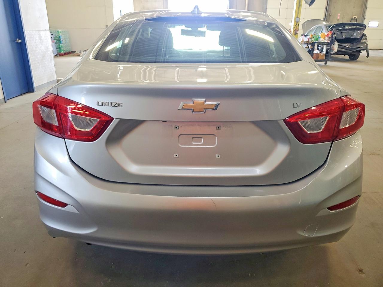 2017 Chevrolet Cruze Lt - Image 6