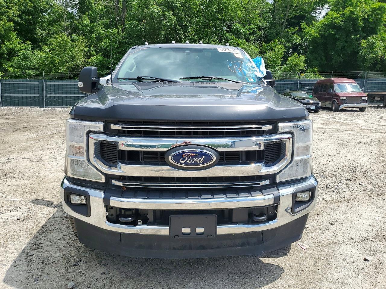 2022 Ford F250 Super Duty - Фото 5