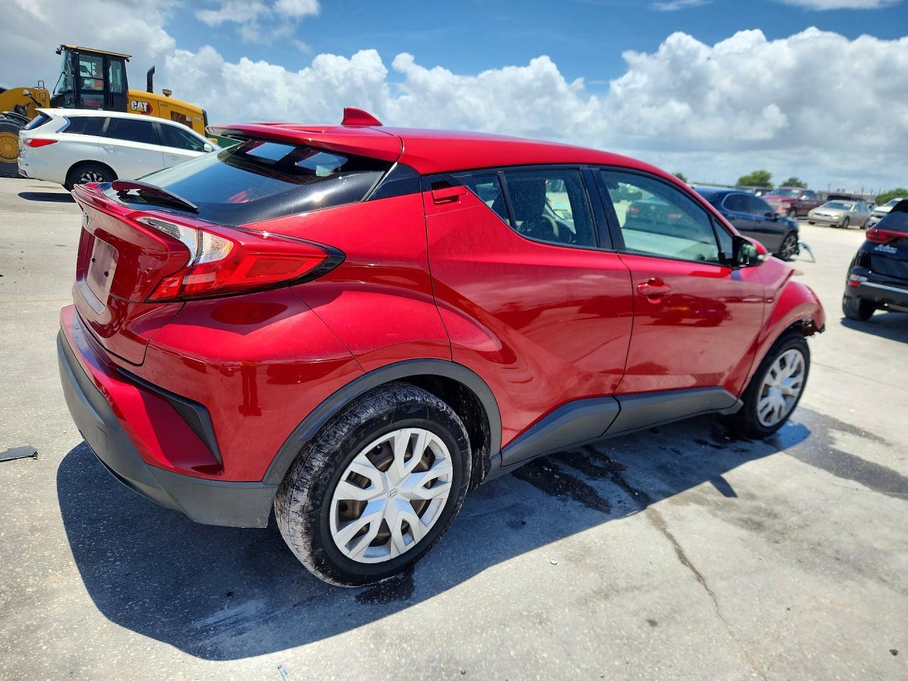2020 Toyota C-Hr Le - Image 3