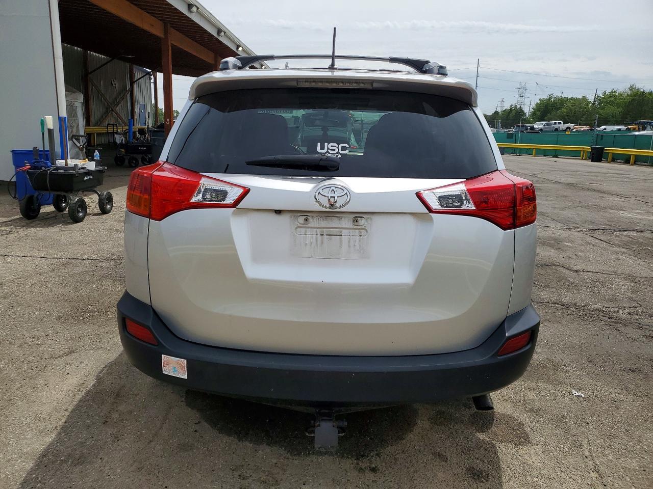 2015 Toyota Rav4 Le - Image 6