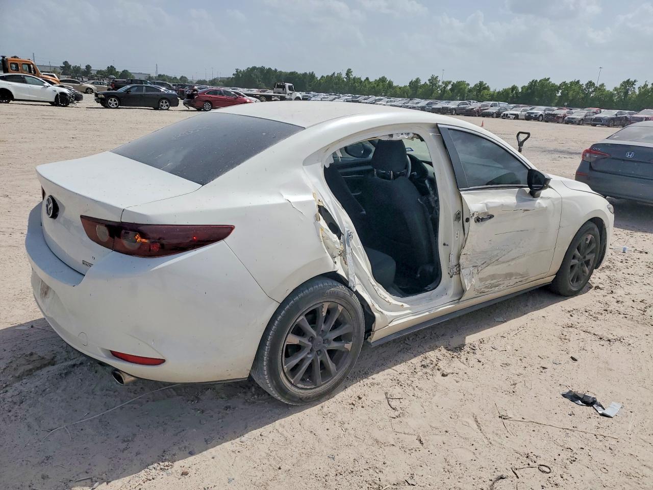 2020 Mazda 3 - Фото 3