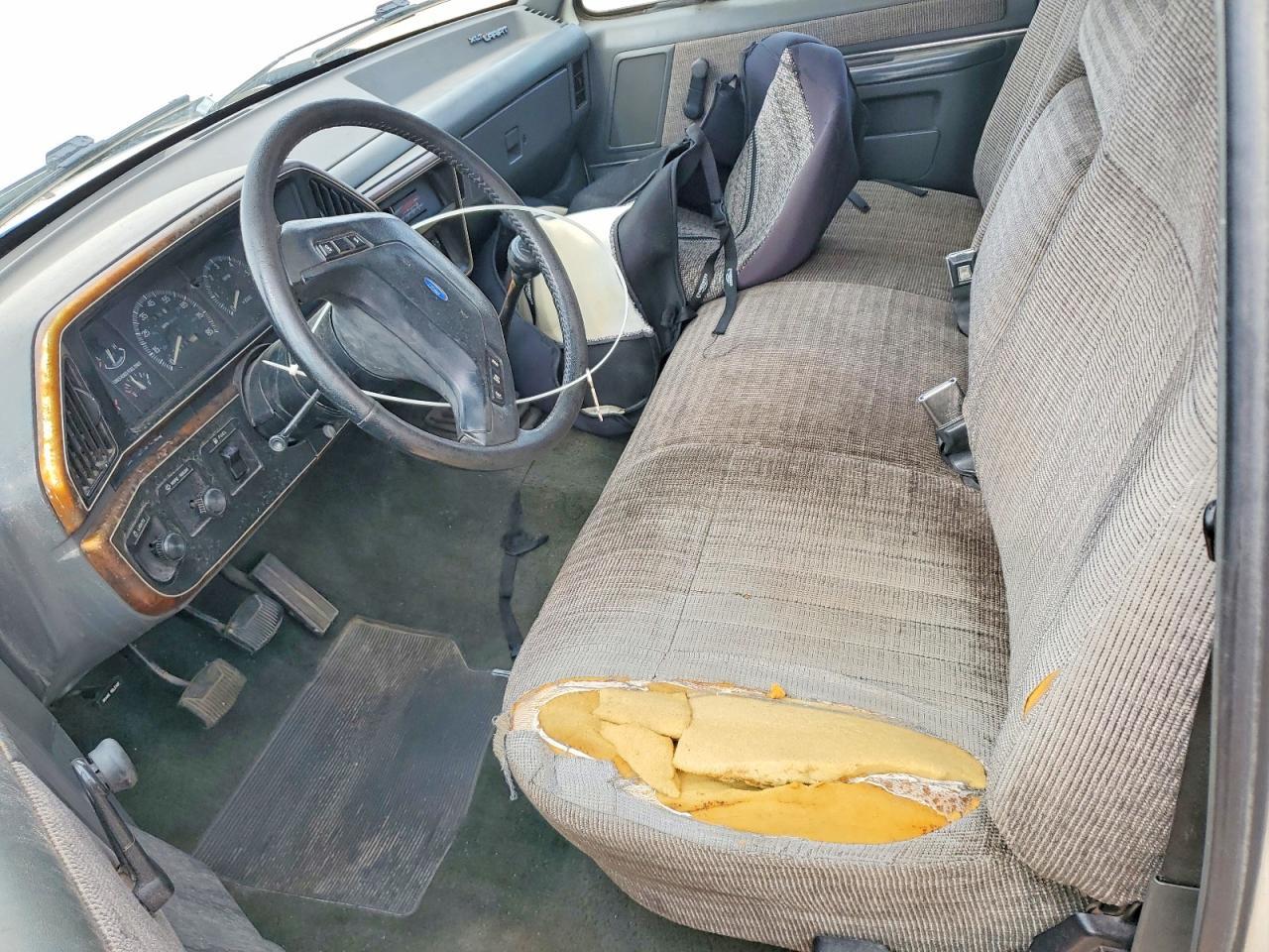 1990 Ford F150 - Фото 7