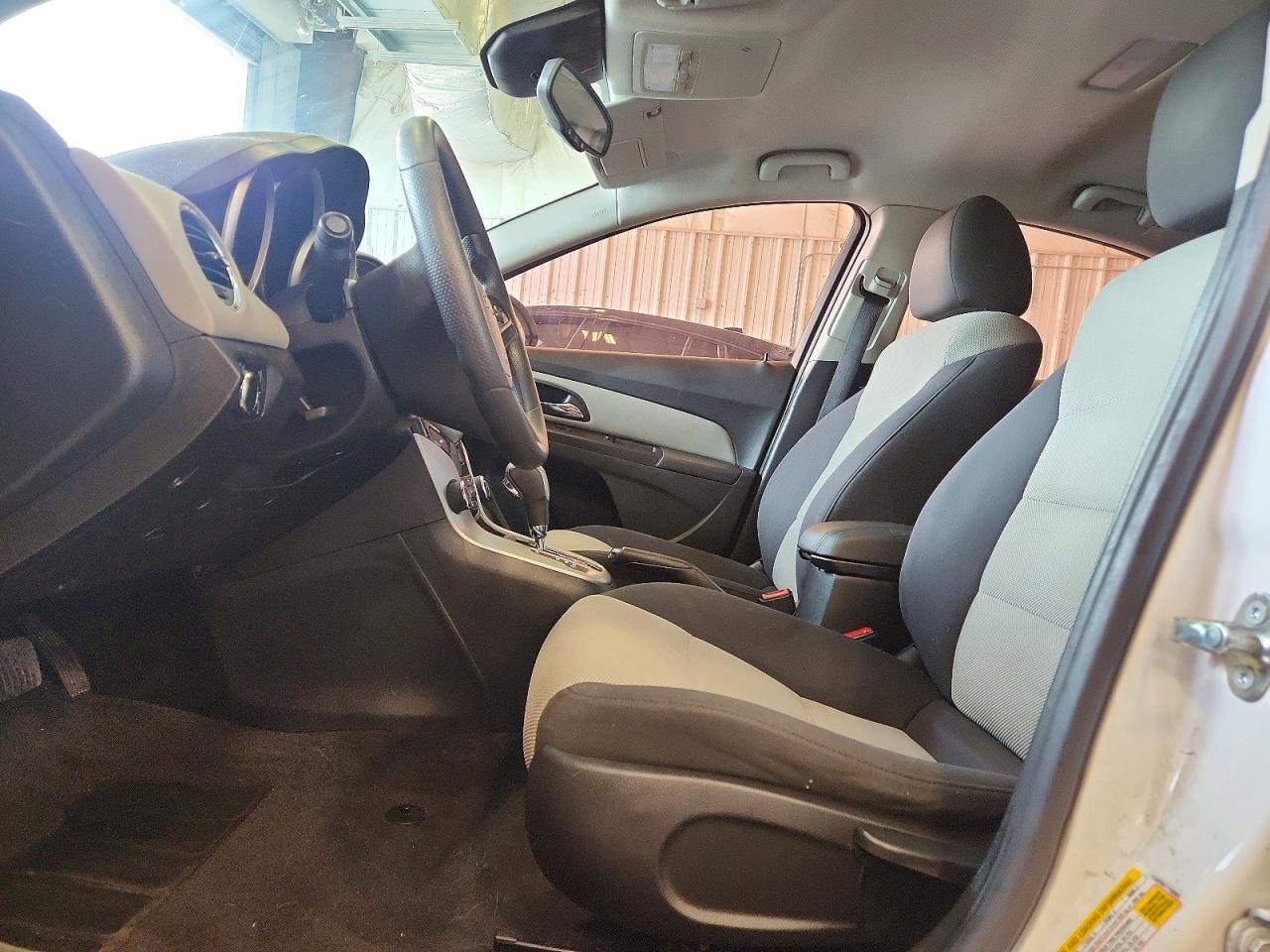 2015 Chevrolet Cruze Ls - Фото 7