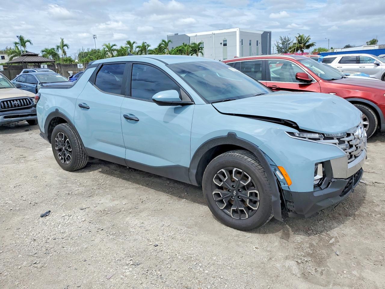 2022 Hyundai Santa Cruz Se - Image 4