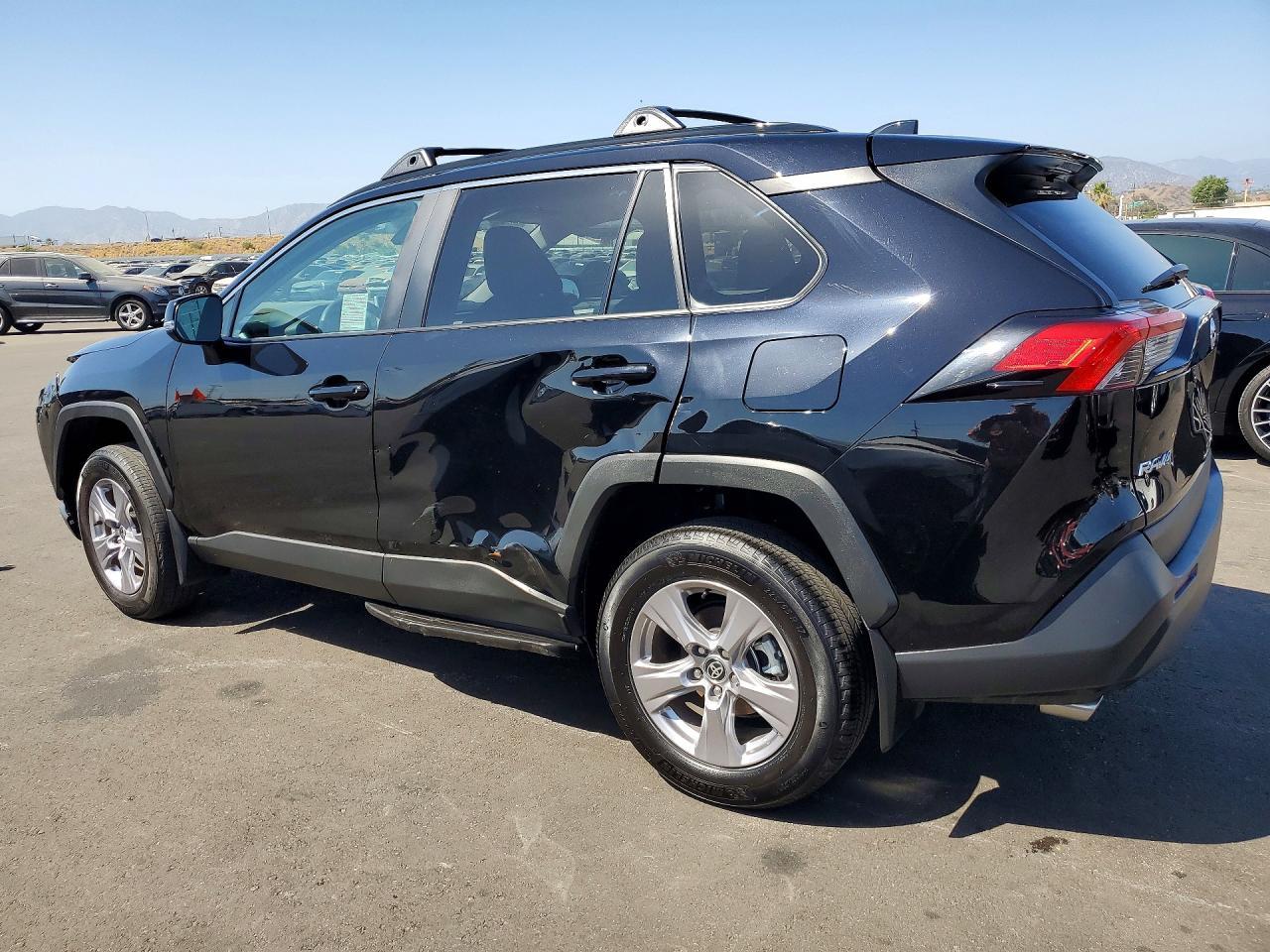 2025 Toyota Rav4 Xle - Фото 2