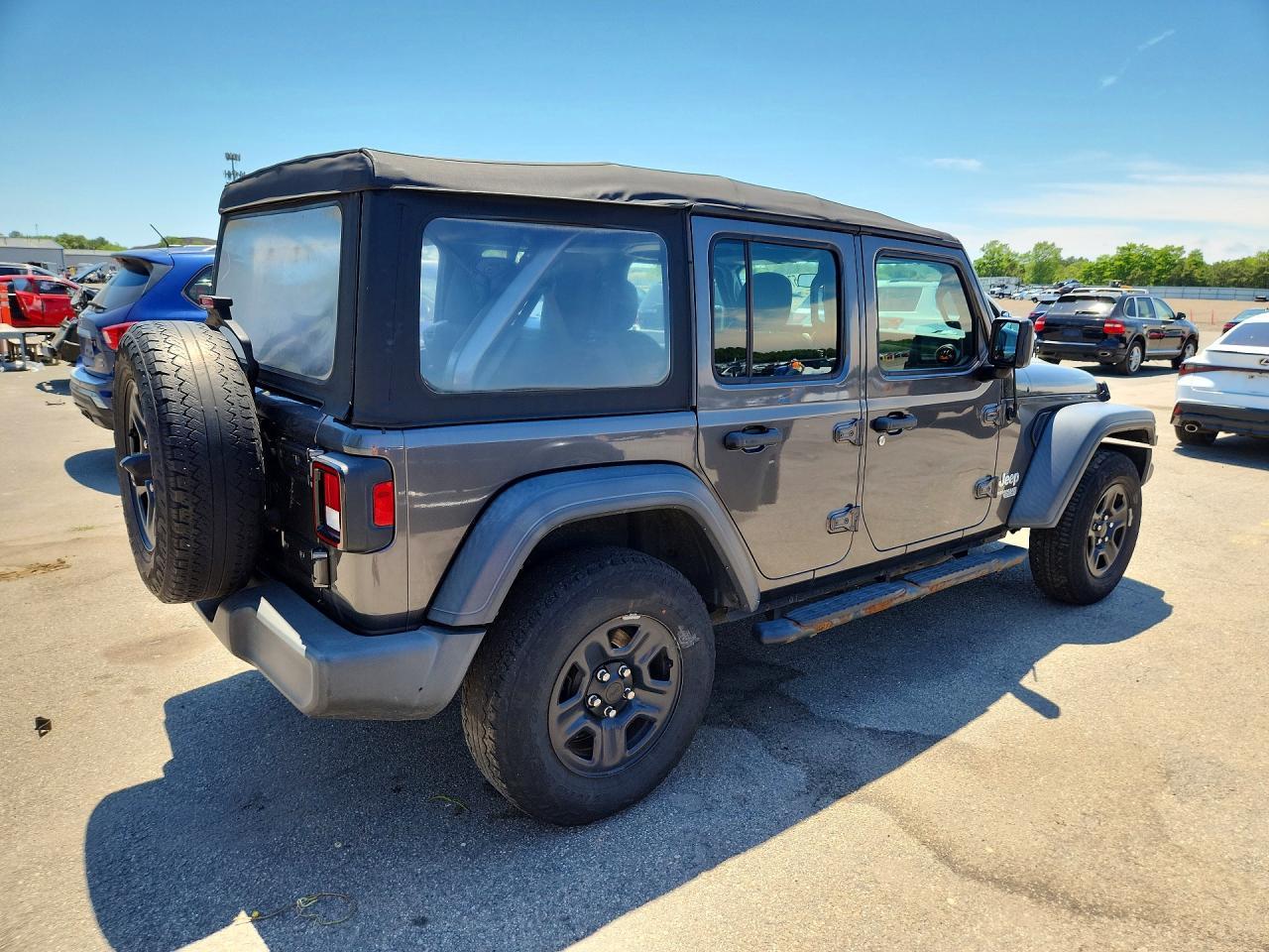 2018 Jeep Wrangler Unlimited Sport - Фото 3