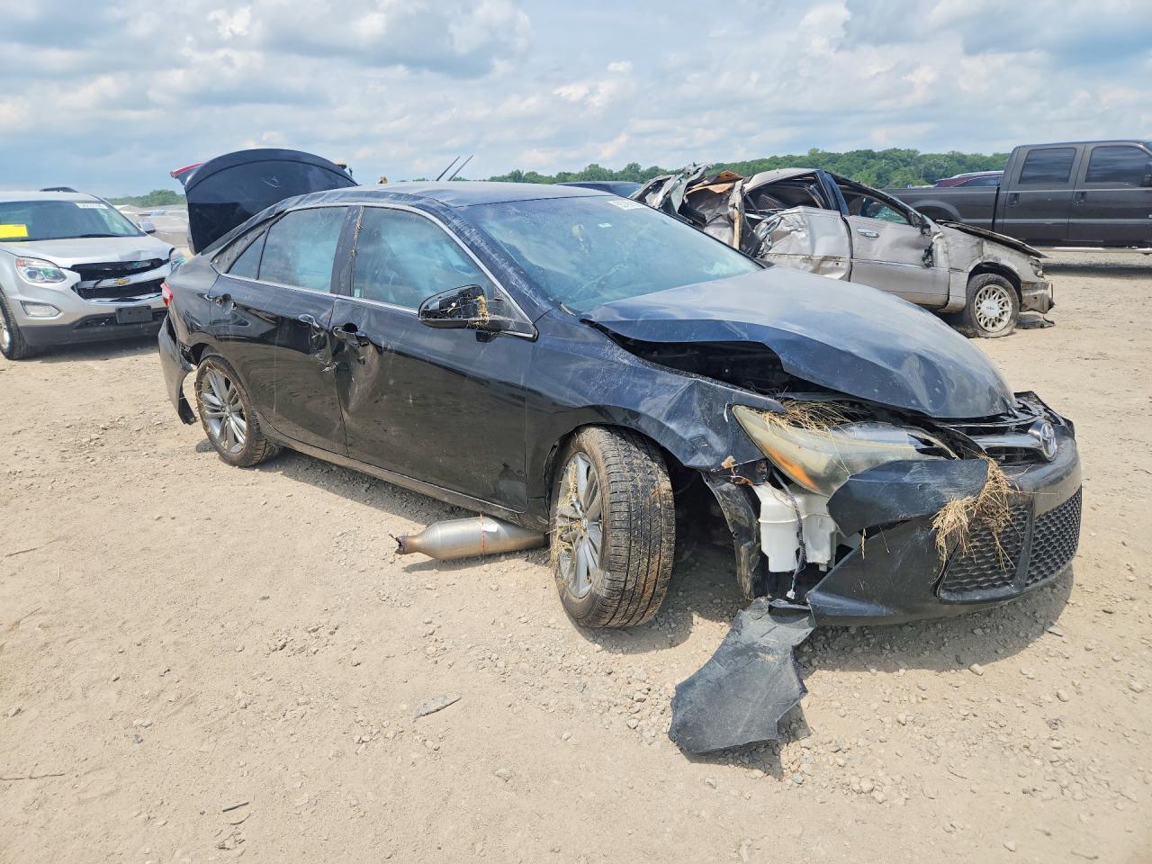 2016 Toyota Camry Se - Image 4