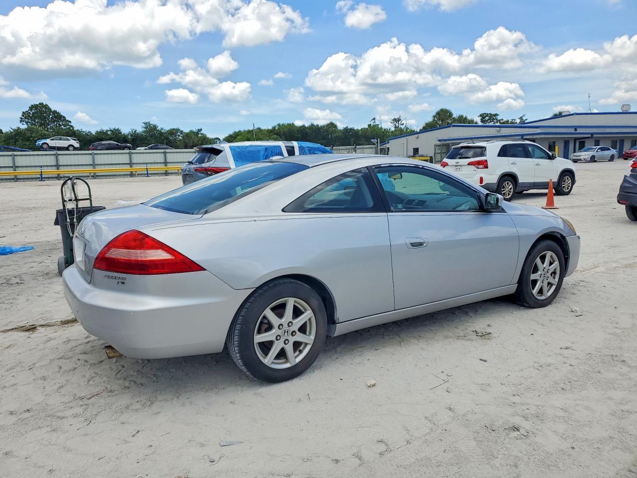 2004 Honda Accord - Фото 3