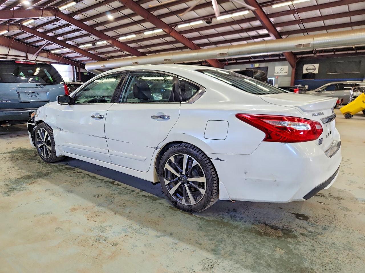 2016 Nissan Altima 2.5 Sr - Image 2
