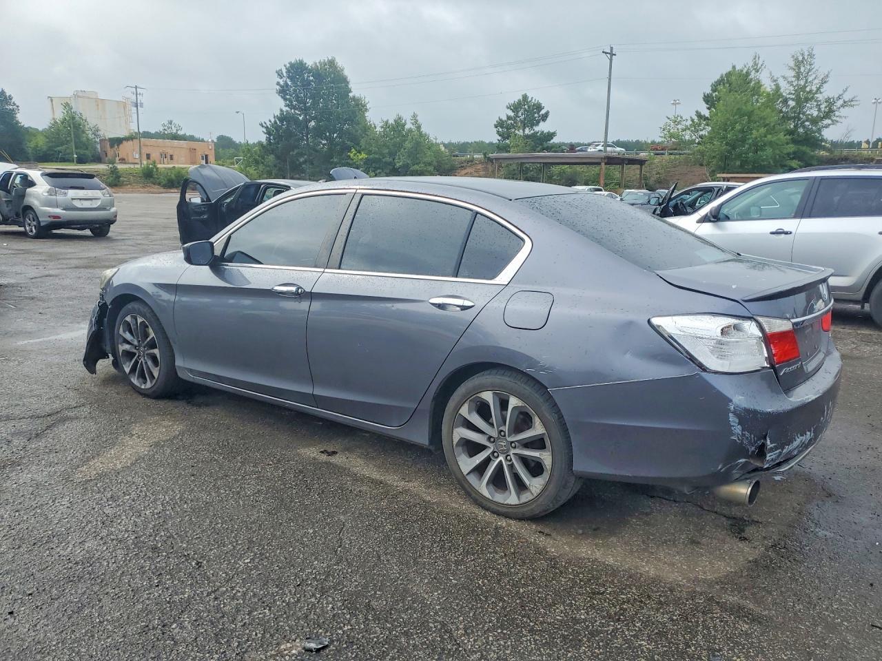 2014 Honda Accord Sport - Image 2