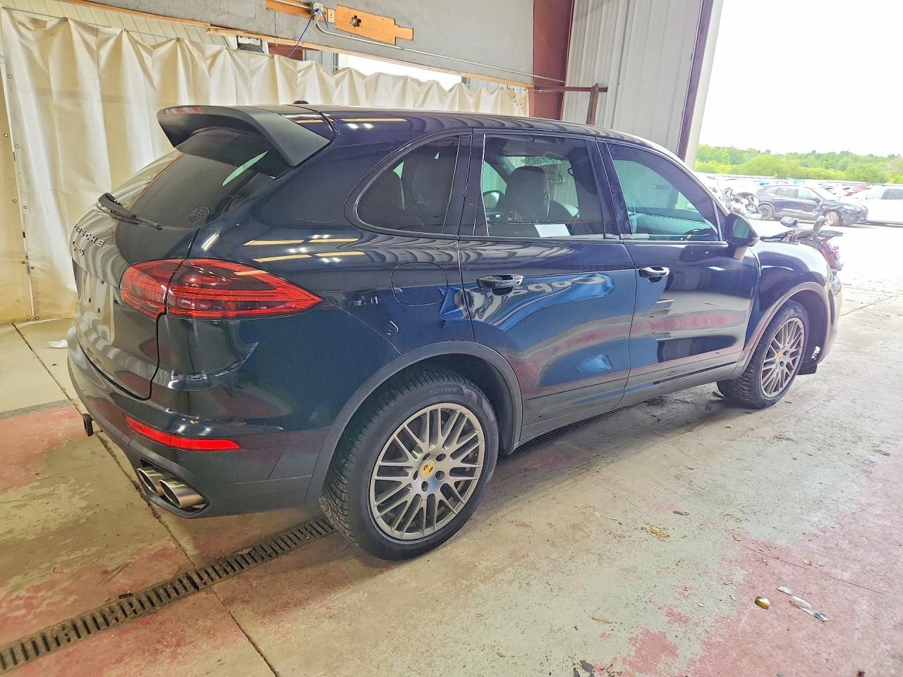2018 Porsche Cayenne S - Фото 3