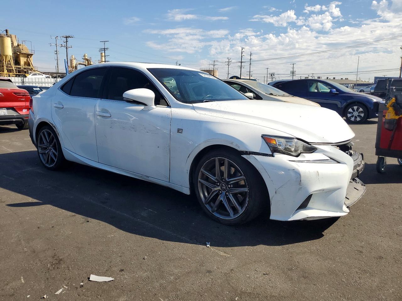 2016 Lexus Is 200T - Фото 4